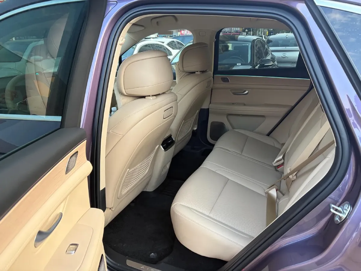 2025 AITO AITO M5 1.5T 152HP L4 REEV 42KWH,autocango,china used car exporter,china ev exporter,chinese used car exporter,chinese used ev exporter