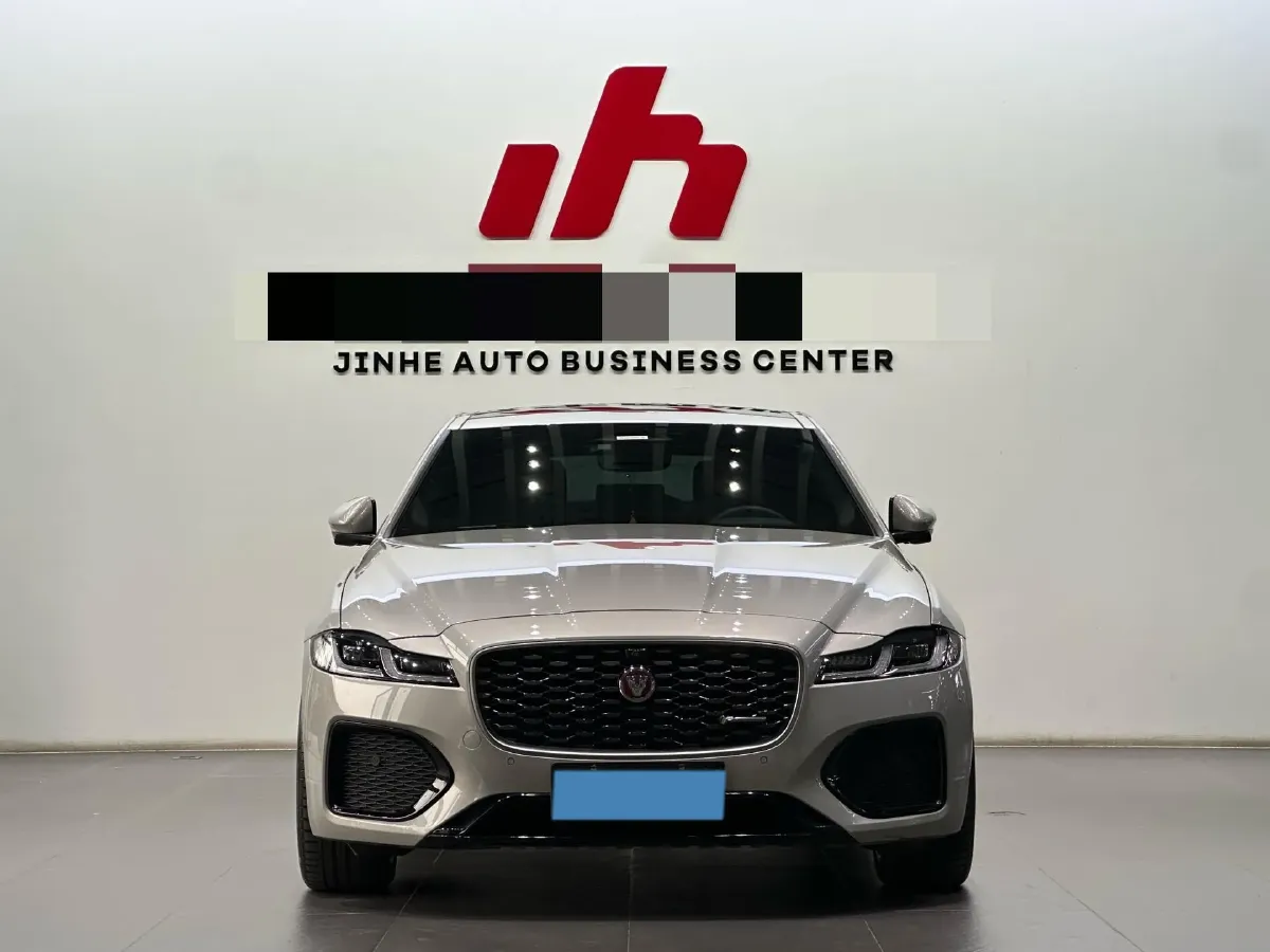 2023 Jaguar XFL 2.0T 250HP L4 8AT,autocango,china used car exporter,china ev exporter,chinese used car exporter,chinese used ev exporter