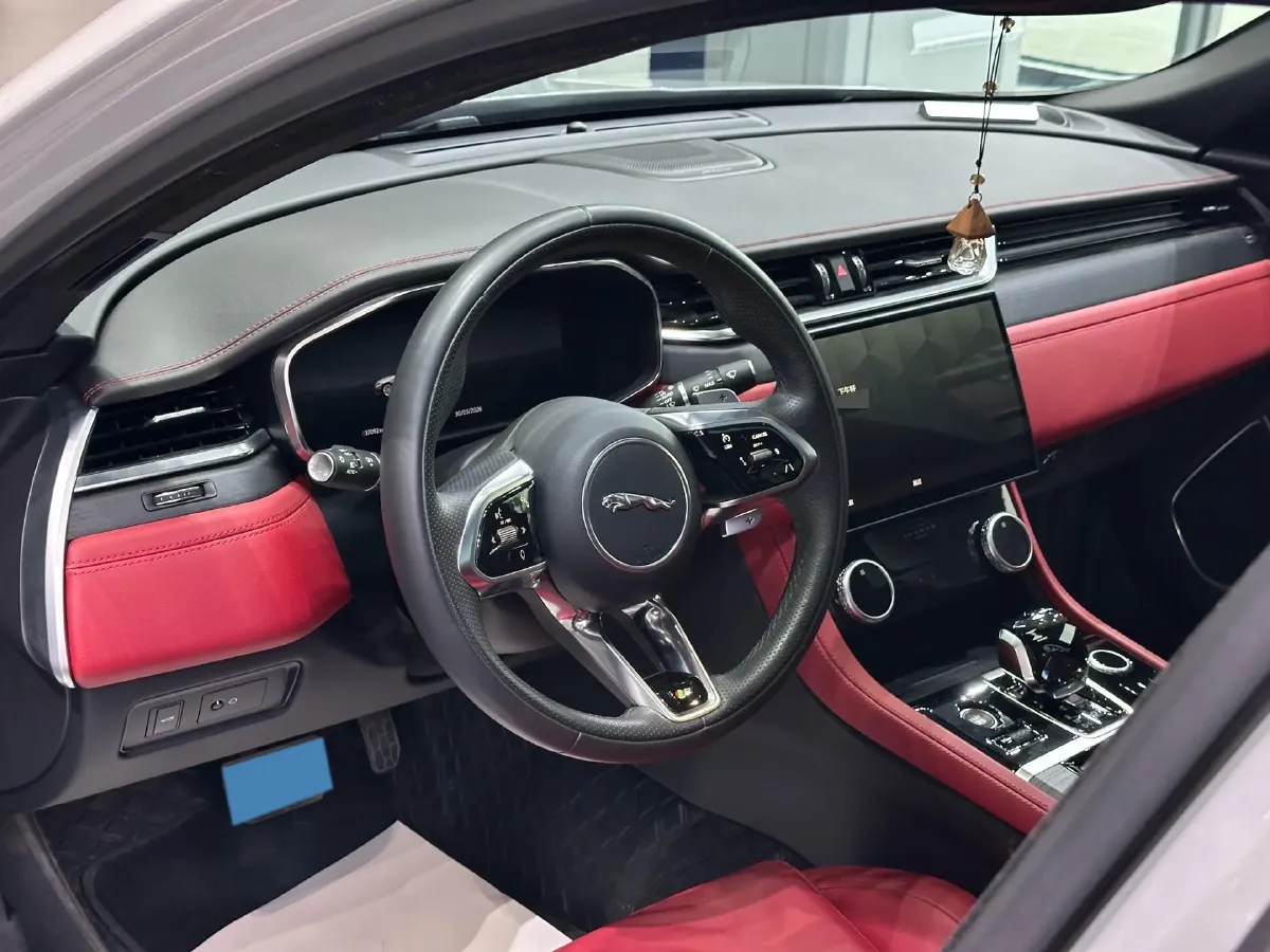 2023 Jaguar XFL 2.0T 250HP L4 8AT,autocango,china used car exporter,china ev exporter,chinese used car exporter,chinese used ev exporter