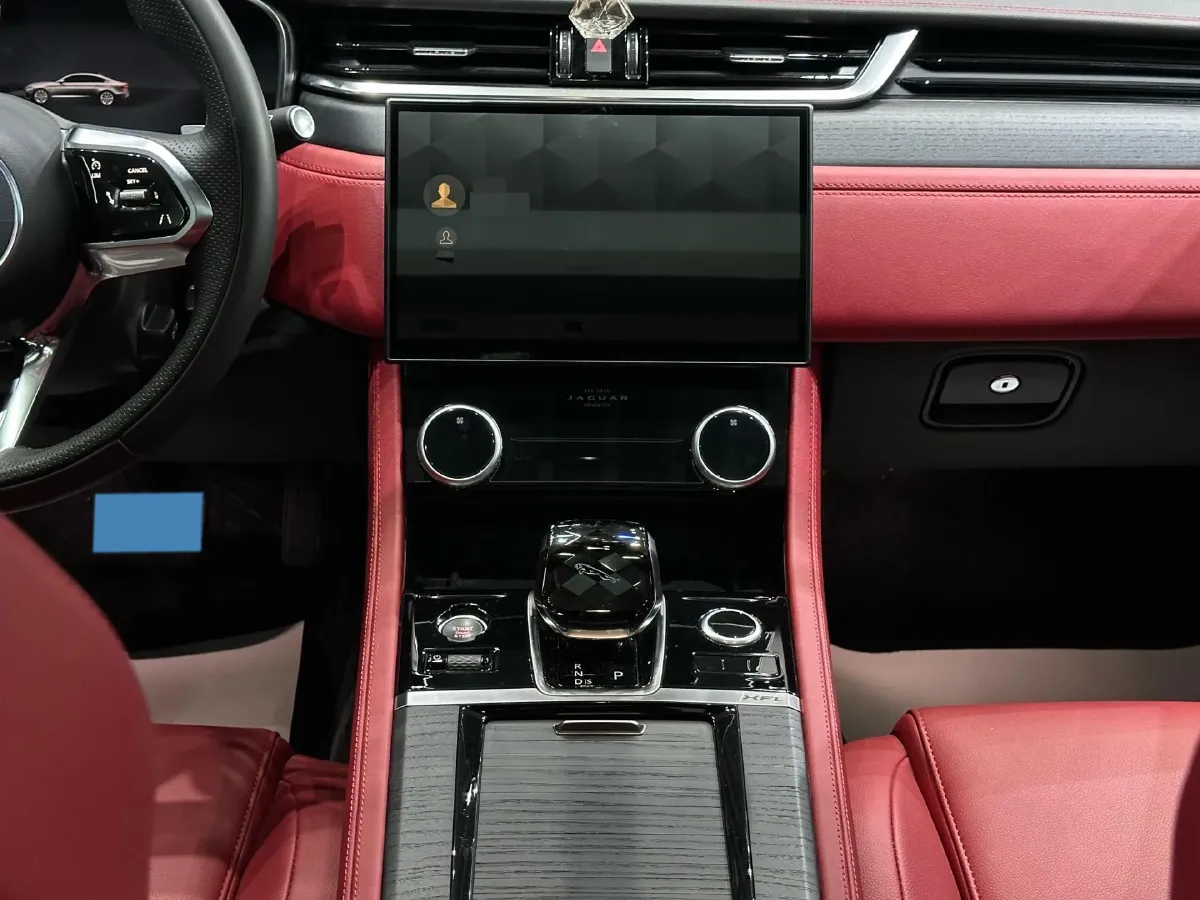 2023 Jaguar XFL 2.0T 250HP L4 8AT,autocango,china used car exporter,china ev exporter,chinese used car exporter,chinese used ev exporter