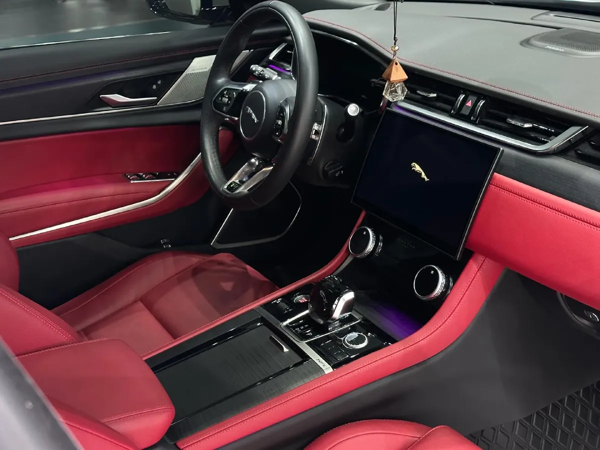 2023 Jaguar XFL 2.0T 250HP L4 8AT,autocango,china used car exporter,china ev exporter,chinese used car exporter,chinese used ev exporter