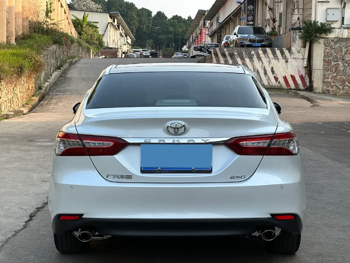 2019 Toyota Camry 2.5L 209HP L4 8AT,autocango,china used car exporter,china ev exporter,chinese used car exporter,chinese used ev exporter