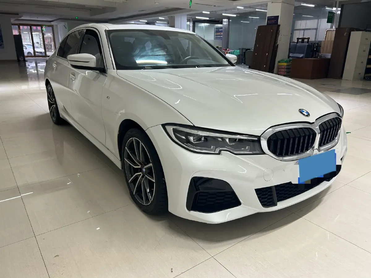 2021 BMW 3 Series 2.0T 156HP L4 8AT,autocango,china used car exporter,china ev exporter,chinese used car exporter,chinese used ev exporter