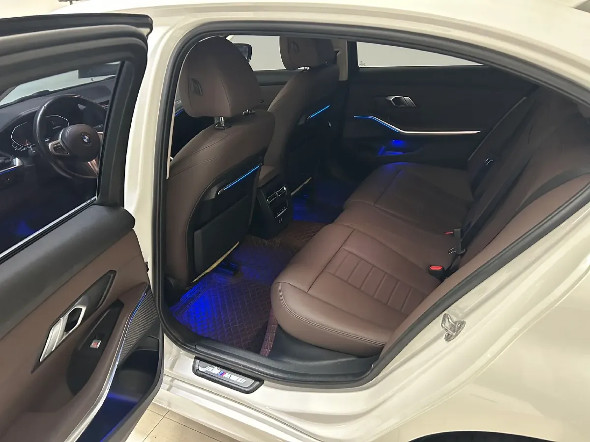 2021 BMW 3 Series 2.0T 156HP L4 8AT,autocango,china used car exporter,china ev exporter,chinese used car exporter,chinese used ev exporter