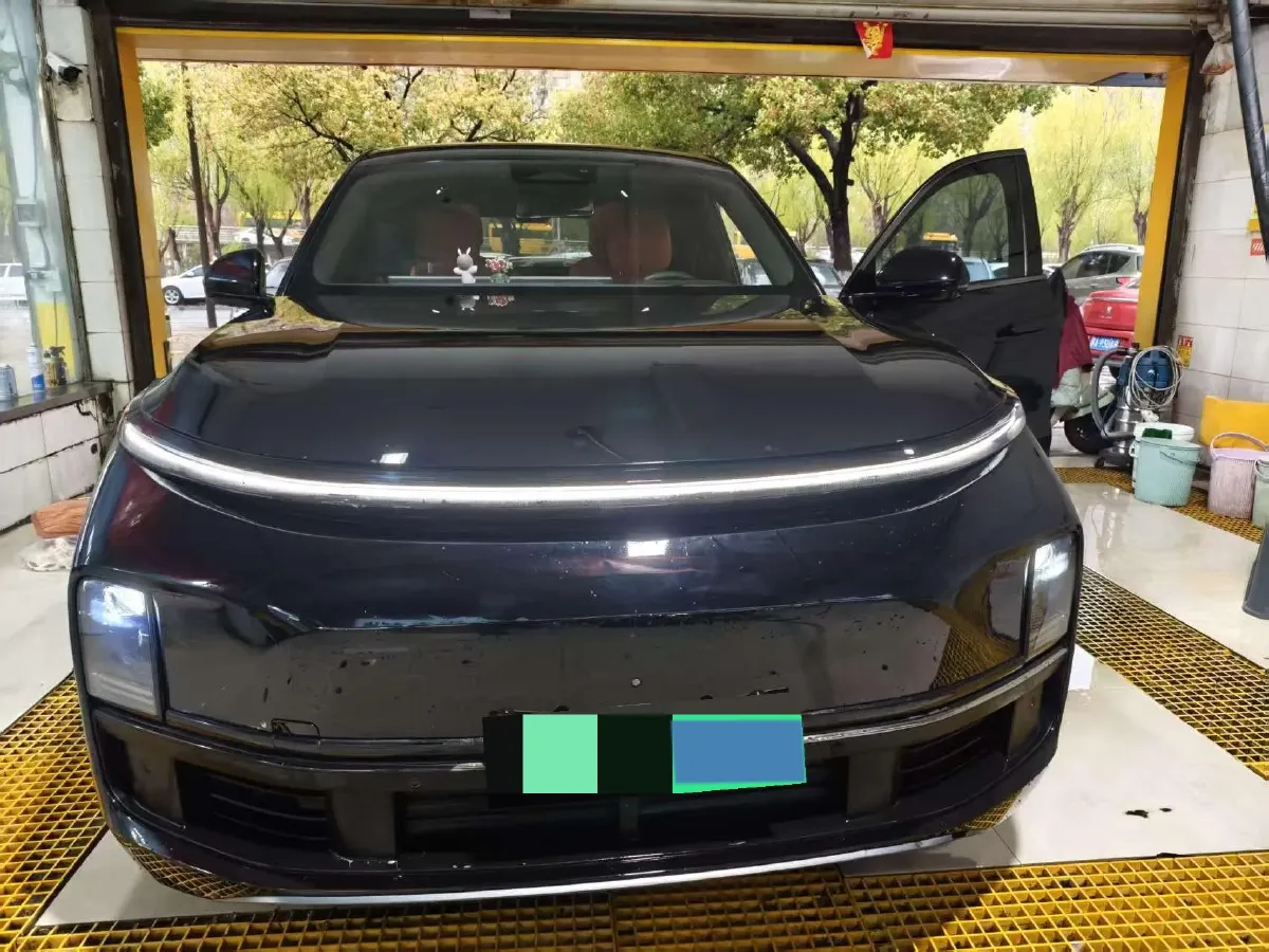 2023 Li L8 Range Extended 154HP REEV 40.9KWH,autocango,china used car exporter,china ev exporter,chinese used car exporter,chinese used ev exporter