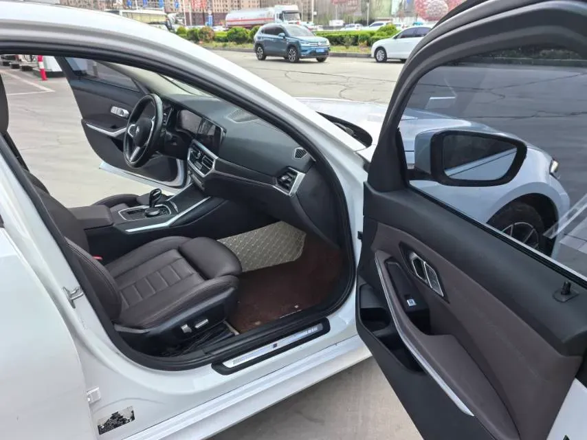 2020 BMW 3 Series 2.0T 184HP L4 8AT,autocango,china used car exporter,china ev exporter,chinese used car exporter,chinese used ev exporter