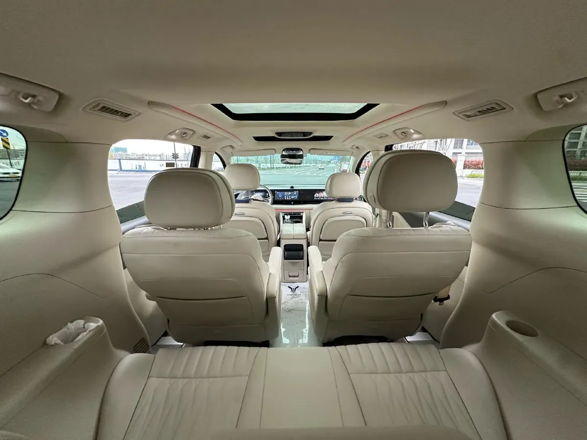 2022 Voyah Dream 1.5T 136HP L4 PHEV 25.57KWH,autocango,china used car exporter,china ev exporter,chinese used car exporter,chinese used ev exporter