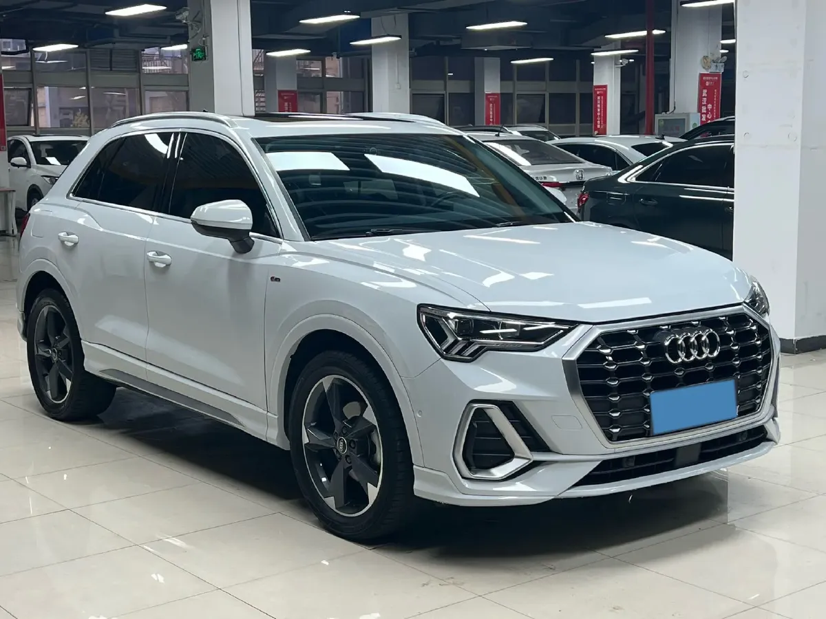 2022 Audi Q3 1.4T 150HP L4 7DCT,autocango,china used car exporter,china ev exporter,chinese used car exporter,chinese used ev exporter
