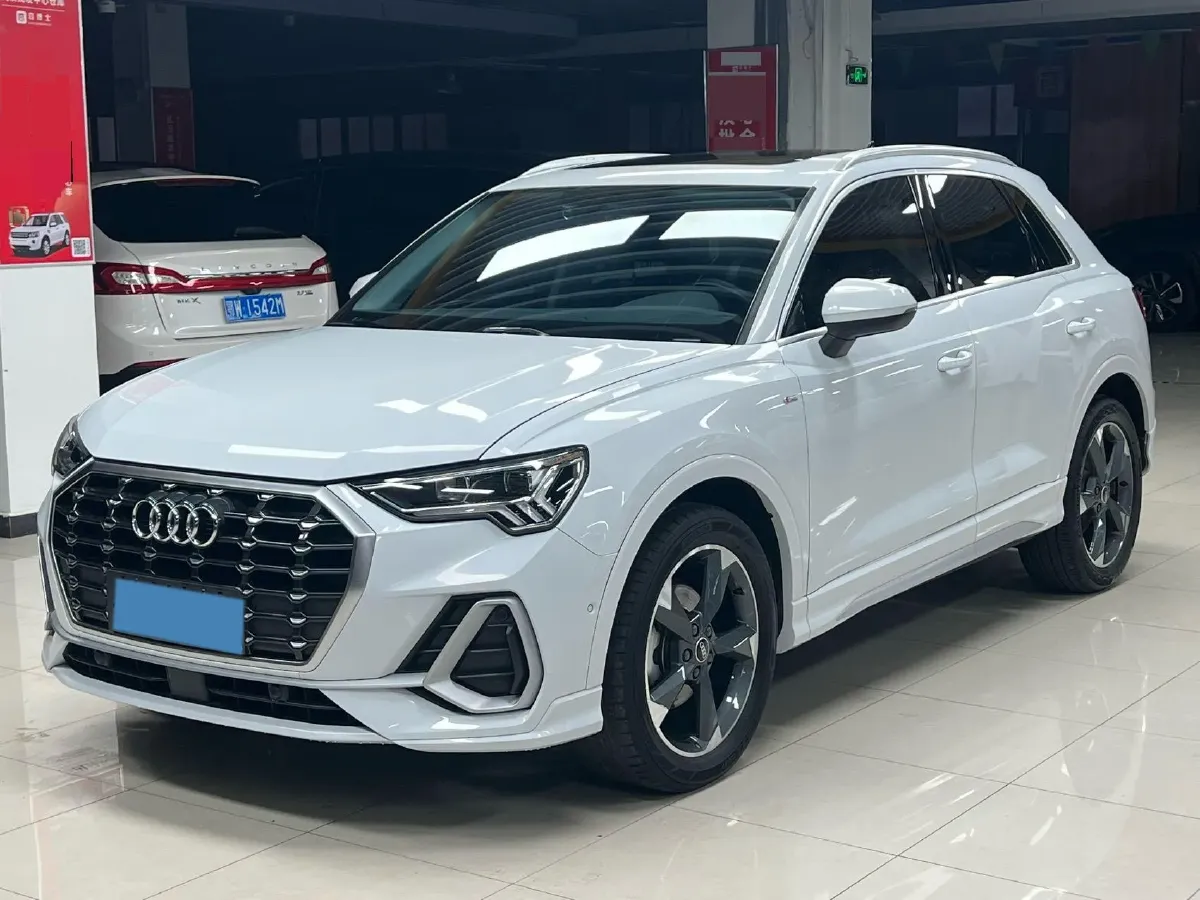 2022 Audi Q3 1.4T 150HP L4 7DCT,autocango,china used car exporter,china ev exporter,chinese used car exporter,chinese used ev exporter