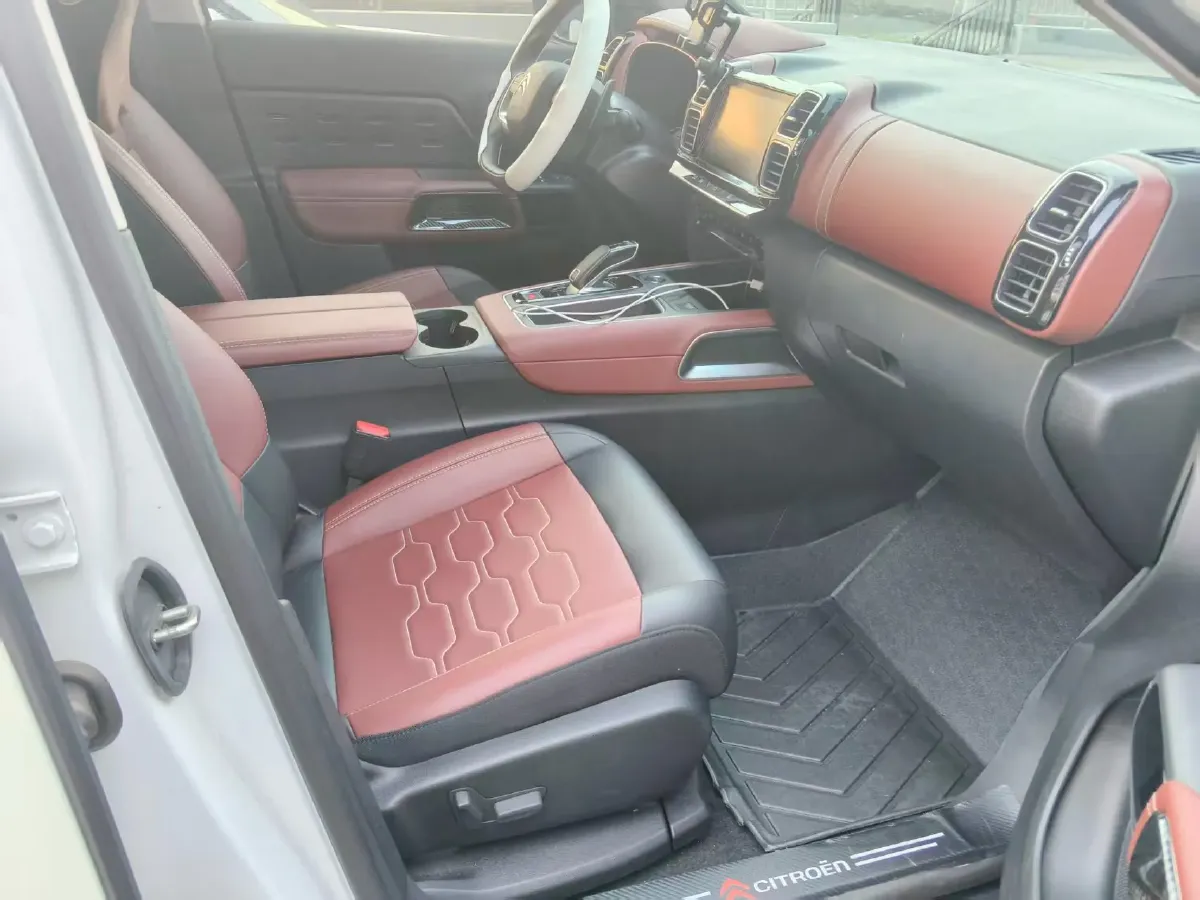 2022 Citroen C5 Aircross 1.8T 211HP L4 8AT,autocango,china used car exporter,china ev exporter,chinese used car exporter,chinese used ev exporter