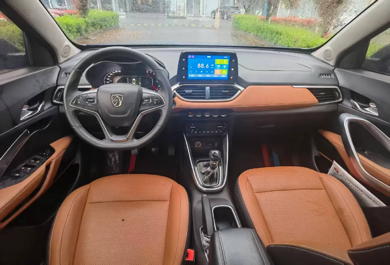 2019 Bestune X40 1.6L 114HP L4 5MT,autocango,china used car exporter,china ev exporter,chinese used car exporter,chinese used ev exporter