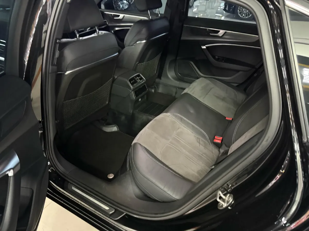 2019 Mercedes-Benz E Class 1.5T 184HP L4 9AT,autocango,china used car exporter,china ev exporter,chinese used car exporter,chinese used ev exporter