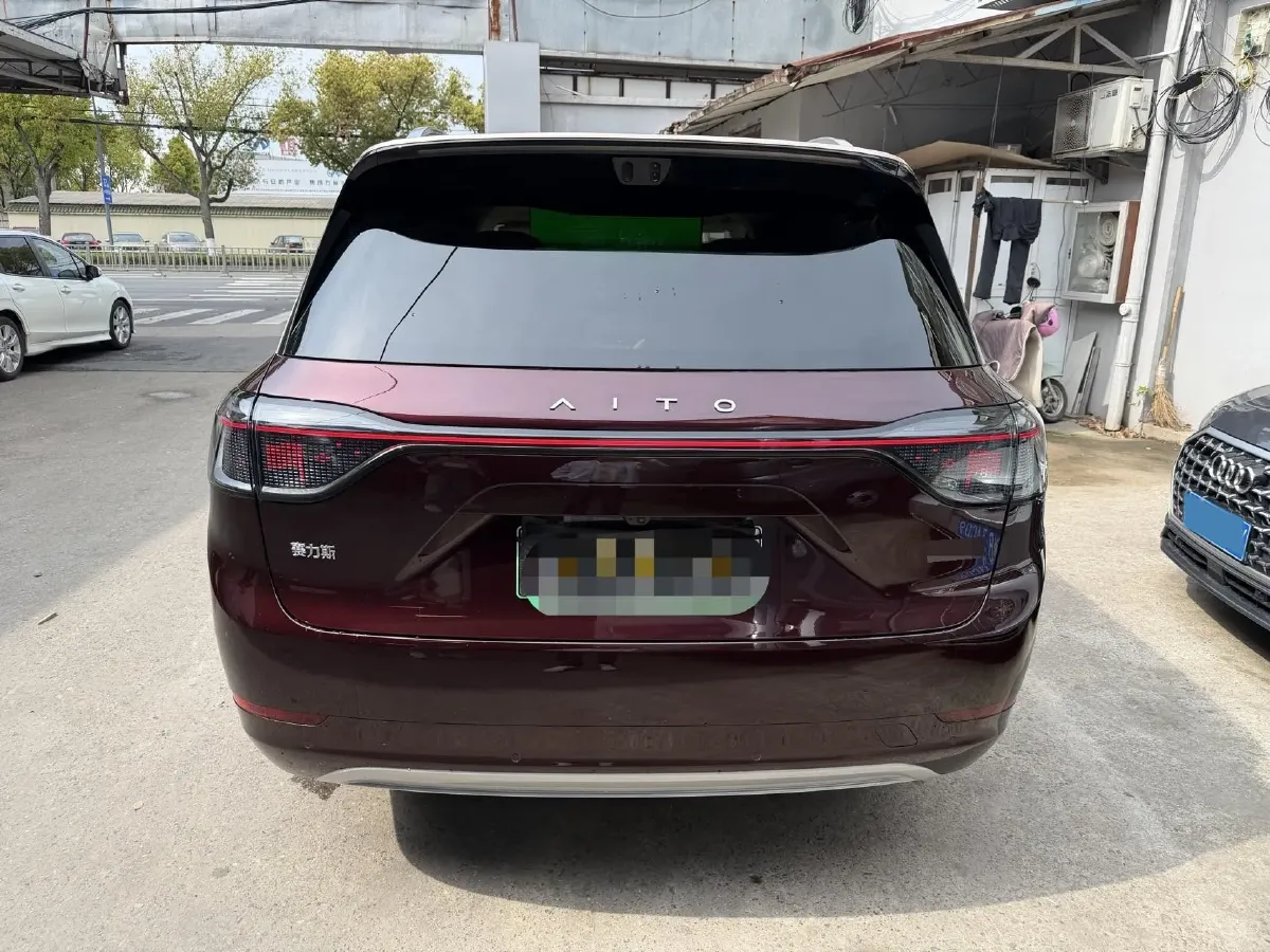 2025 AITO AITO M9 REEV 160HP REEV 52KWH,autocango,china used car exporter,china ev exporter,chinese used car exporter,chinese used ev exporter