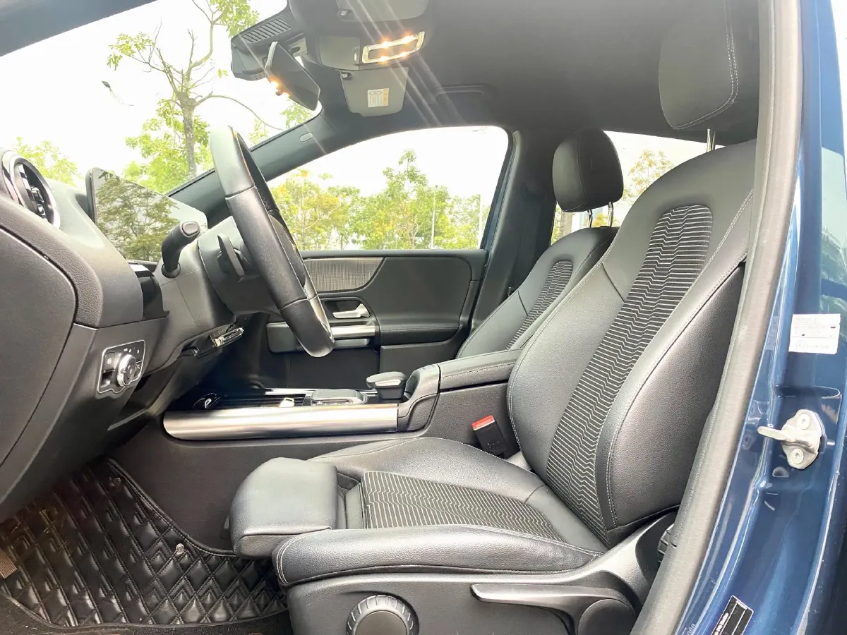 2020 Mercedes-Benz B Class 1.3T 136HP L4 7DCT,autocango,china used car exporter,china ev exporter,chinese used car exporter,chinese used ev exporter