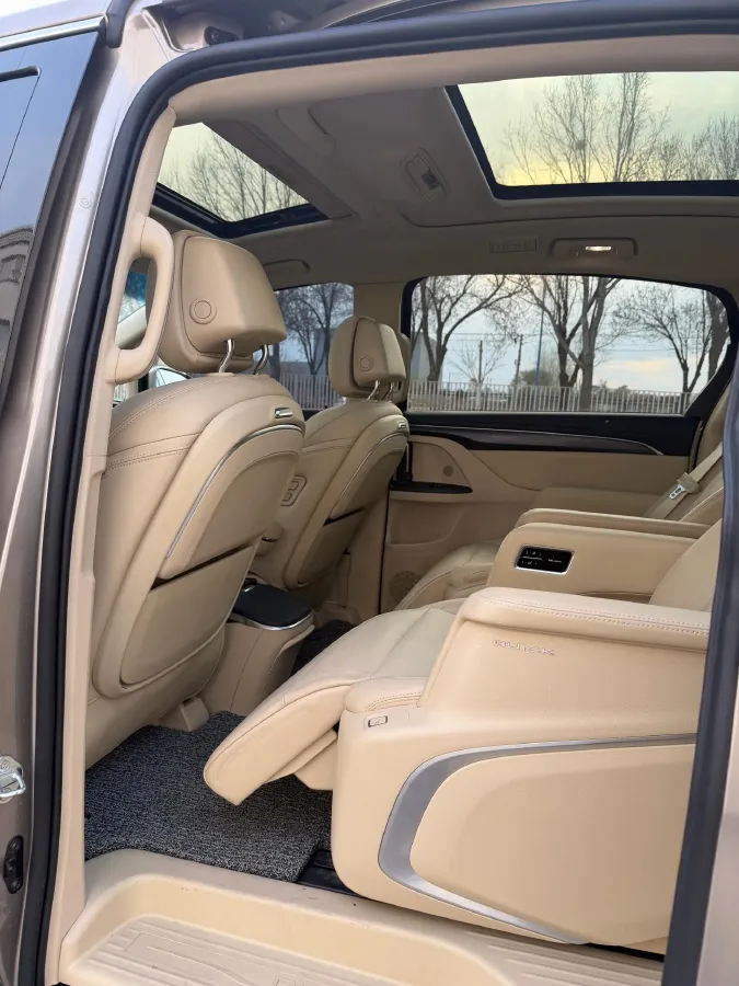 2023 Buick GL8 2.0T 237HP L4 9AT,autocango,china used car exporter,china ev exporter,chinese used car exporter,chinese used ev exporter