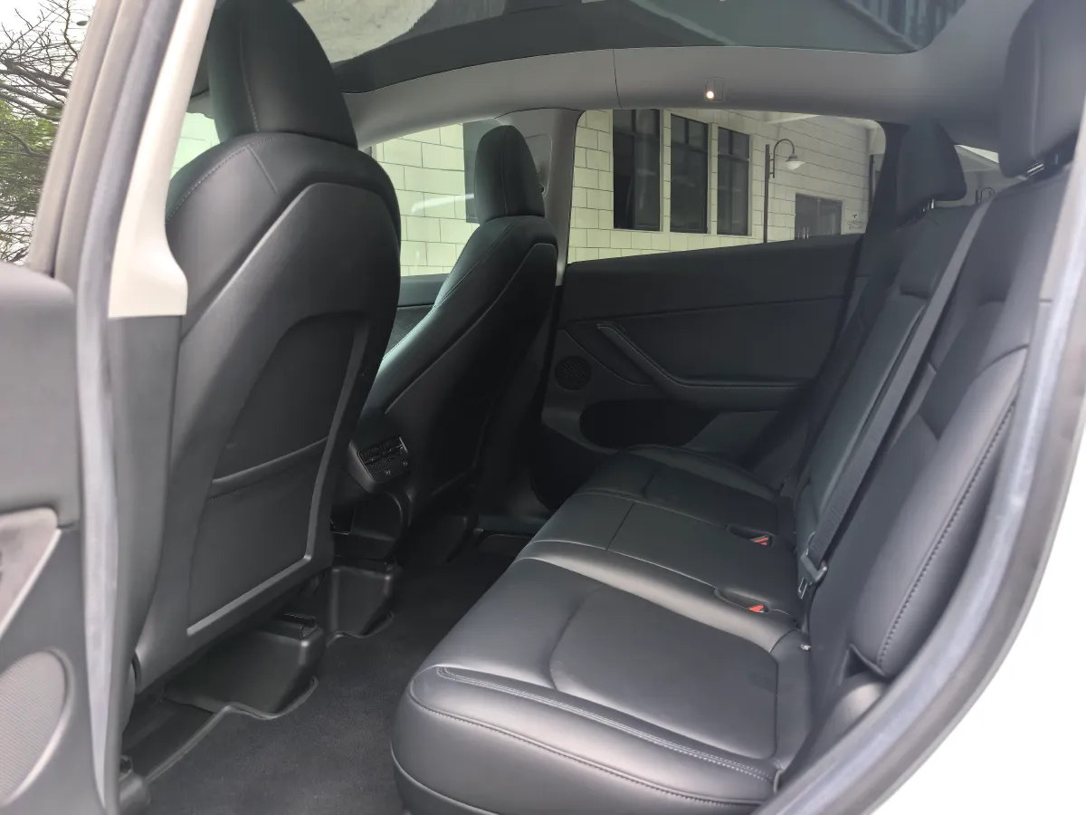 2022 Tesla Model Y BEV 60KWH,autocango,china used car exporter,china ev exporter,chinese used car exporter,chinese used ev exporter