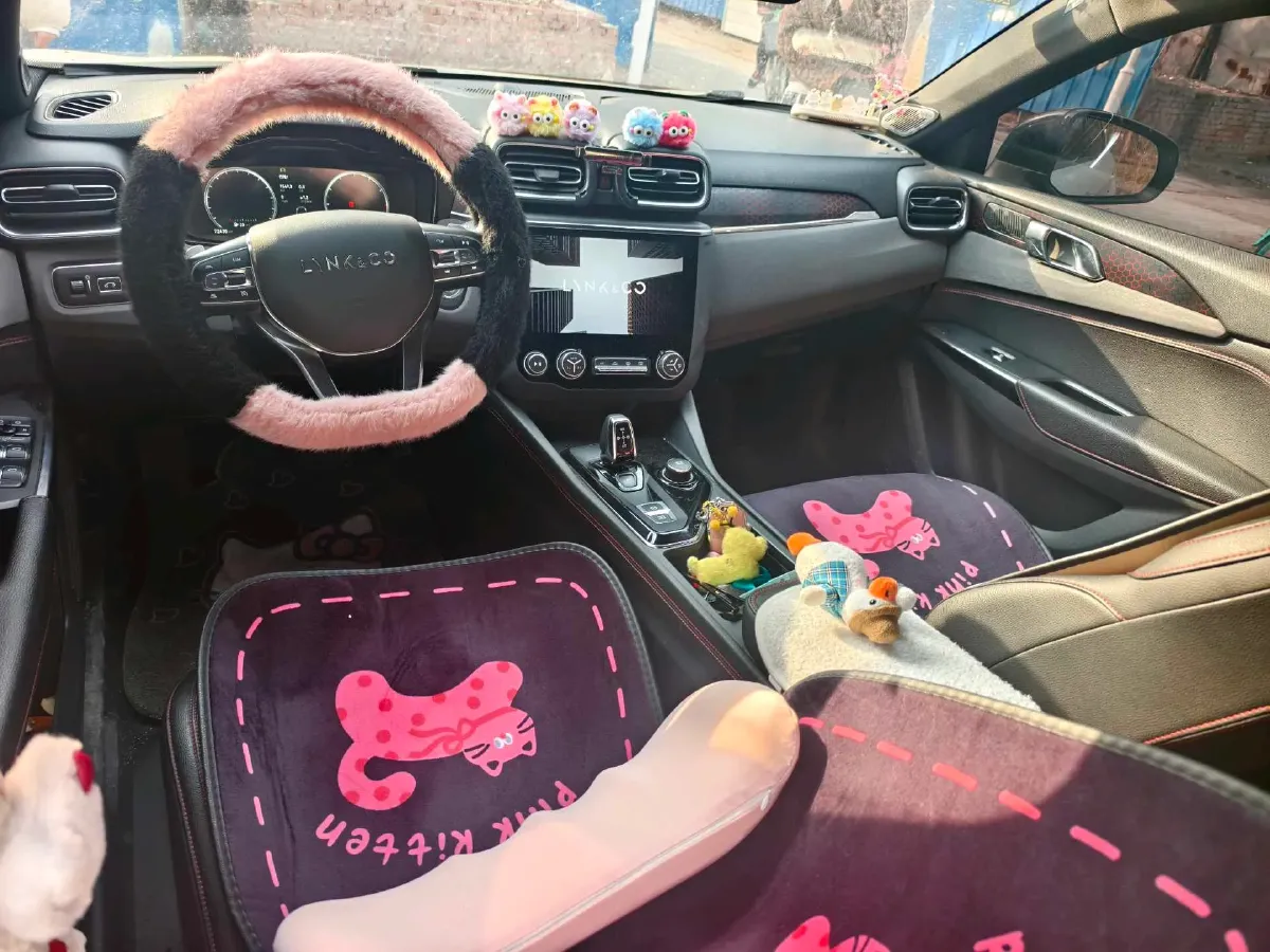 2019 LYNK&CO 01 2.0T 190HP L4 6AT,autocango,china used car exporter,china ev exporter,chinese used car exporter,chinese used ev exporter