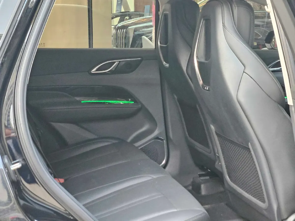 2024 HongQi HS3 1.5T 169HP L4 1DHT PHEV 18.4KWH,autocango,china used car exporter,china ev exporter,chinese used car exporter,chinese used ev exporter