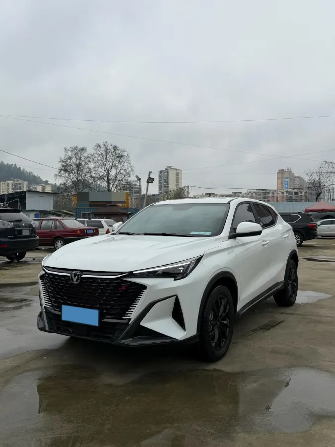 2024 ChangAn X5 PLUS 1.5T 188HP L4 7DCT,autocango,china used car exporter,china ev exporter,chinese used car exporter,chinese used ev exporter