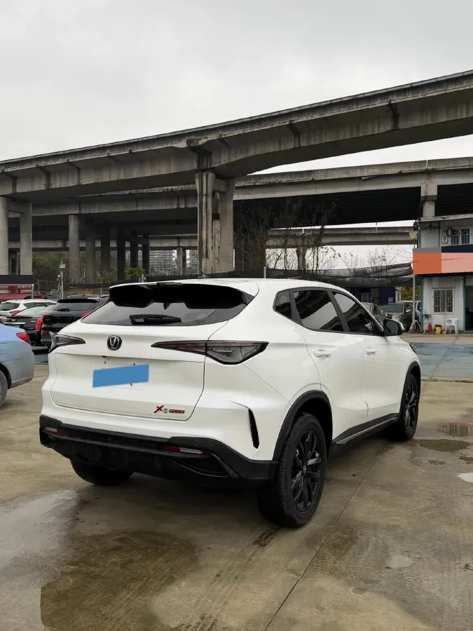 2024 ChangAn X5 PLUS 1.5T 188HP L4 7DCT,autocango,china used car exporter,china ev exporter,chinese used car exporter,chinese used ev exporter