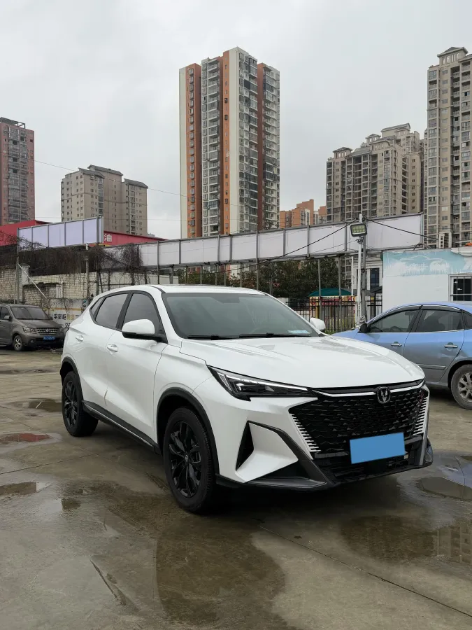 2024 ChangAn X5 PLUS 1.5T 188HP L4 7DCT,autocango,china used car exporter,china ev exporter,chinese used car exporter,chinese used ev exporter