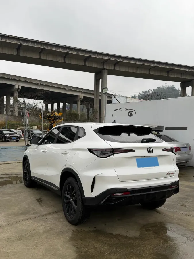 2024 ChangAn X5 PLUS 1.5T 188HP L4 7DCT,autocango,china used car exporter,china ev exporter,chinese used car exporter,chinese used ev exporter