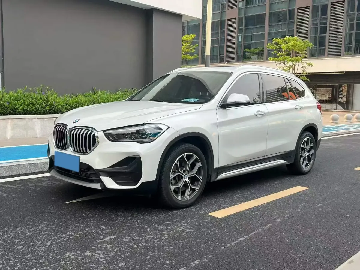 2022 BMW X1 2.0T 192HP L4 7DCT,autocango,china used car exporter,china ev exporter,chinese used car exporter,chinese used ev exporter