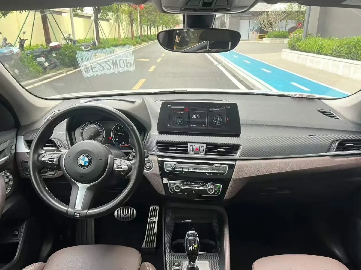 2022 BMW X1 2.0T 192HP L4 7DCT,autocango,china used car exporter,china ev exporter,chinese used car exporter,chinese used ev exporter