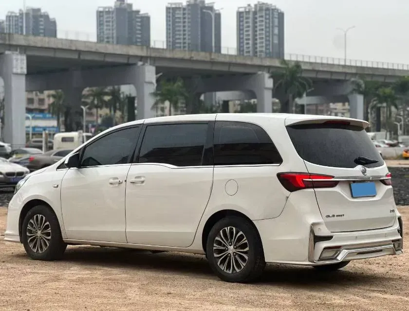 2022 Buick GL8 2.0T 237HP L4 9AT,autocango,china used car exporter,china ev exporter,chinese used car exporter,chinese used ev exporter