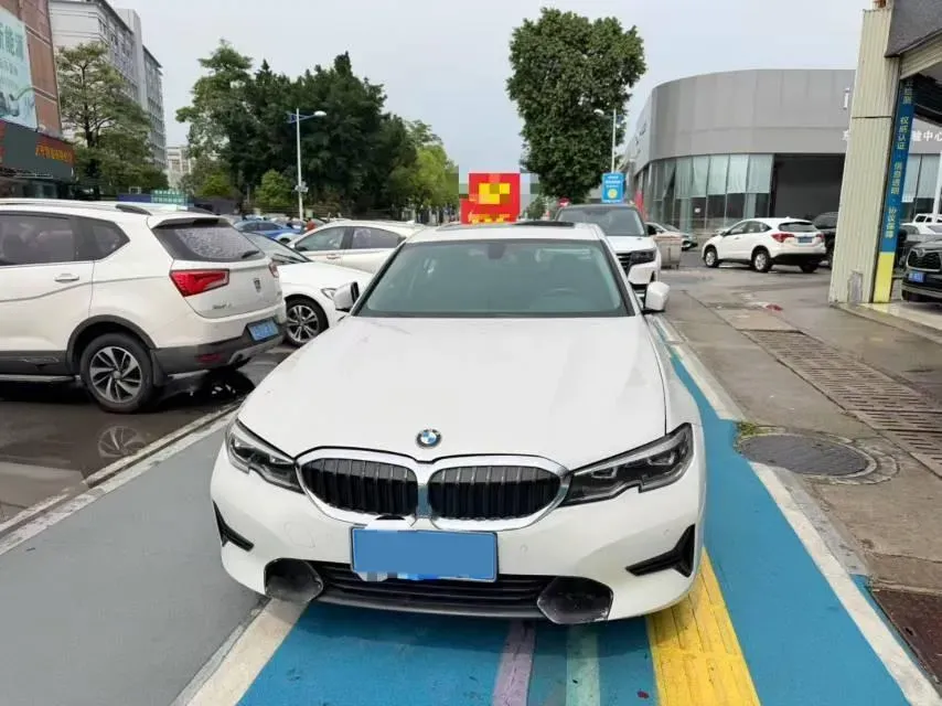2021 BMW 3 Series 2.0T 156HP L4 8AT,autocango,china used car exporter,china ev exporter,chinese used car exporter,chinese used ev exporter