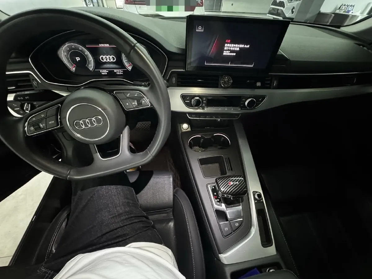 2023 Audi A4L 2.0T 190HP L4 7DCT,autocango,china used car exporter,china ev exporter,chinese used car exporter,chinese used ev exporter