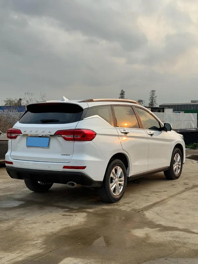 2019 Haval M6 1.5T 150HP L4 7DCT,autocango,china used car exporter,china ev exporter,chinese used car exporter,chinese used ev exporter