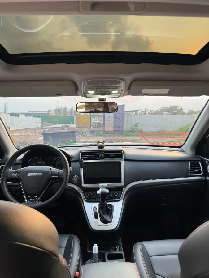 2019 Haval M6 1.5T 150HP L4 7DCT,autocango,china used car exporter,china ev exporter,chinese used car exporter,chinese used ev exporter