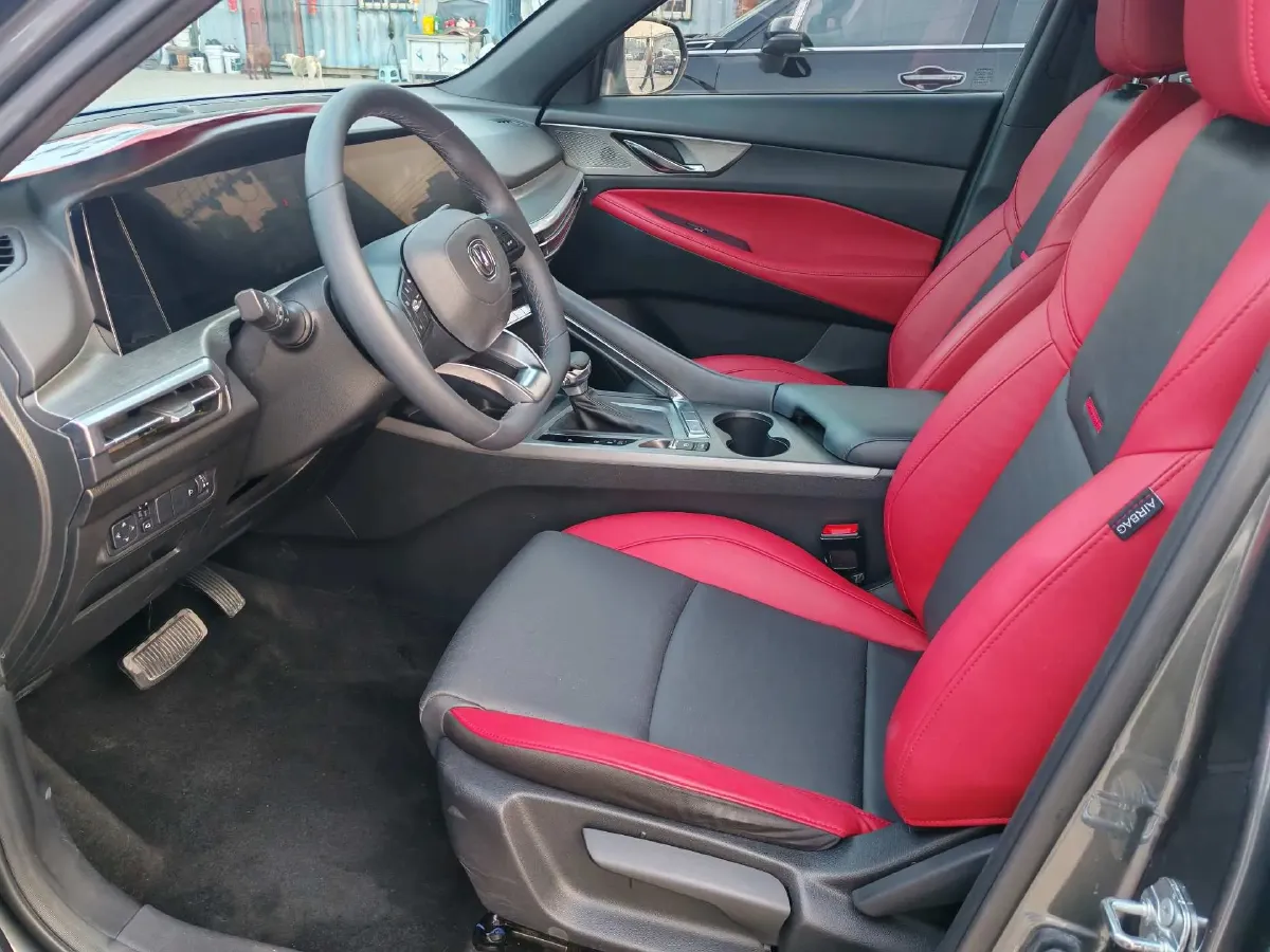 2021 ChangAn CS35 Plus 1.4T 160HP L4 7DCT,autocango,china used car exporter,china ev exporter,chinese used car exporter,chinese used ev exporter