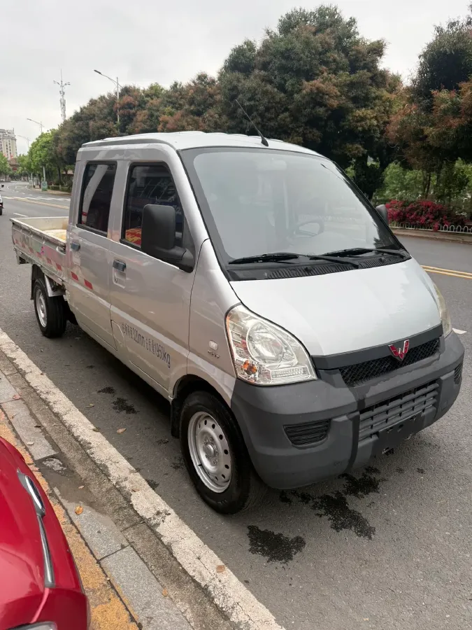 2019 WuLing RongGuang Mini Truck 1.5L 107HP L4 5MT,autocango,china used car exporter,china ev exporter,chinese used car exporter,chinese used ev exporter