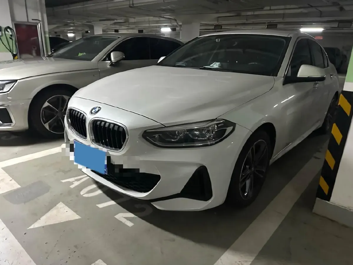 2022 BMW 1 Series 1.5T 140HP L3 7DCT,autocango,china used car exporter,china ev exporter,chinese used car exporter,chinese used ev exporter