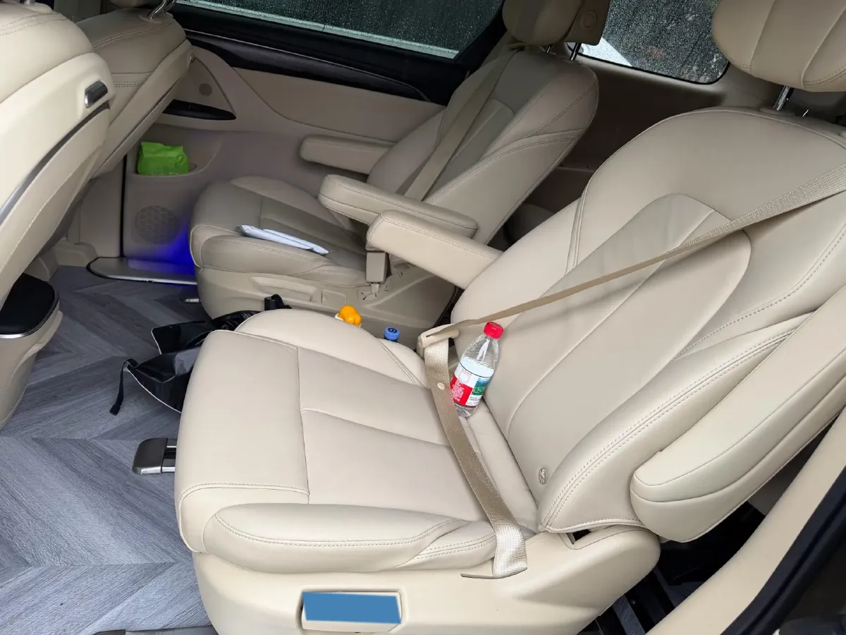 2023 Buick GL8 2.0T 237HP L4 9AT,autocango,china used car exporter,china ev exporter,chinese used car exporter,chinese used ev exporter