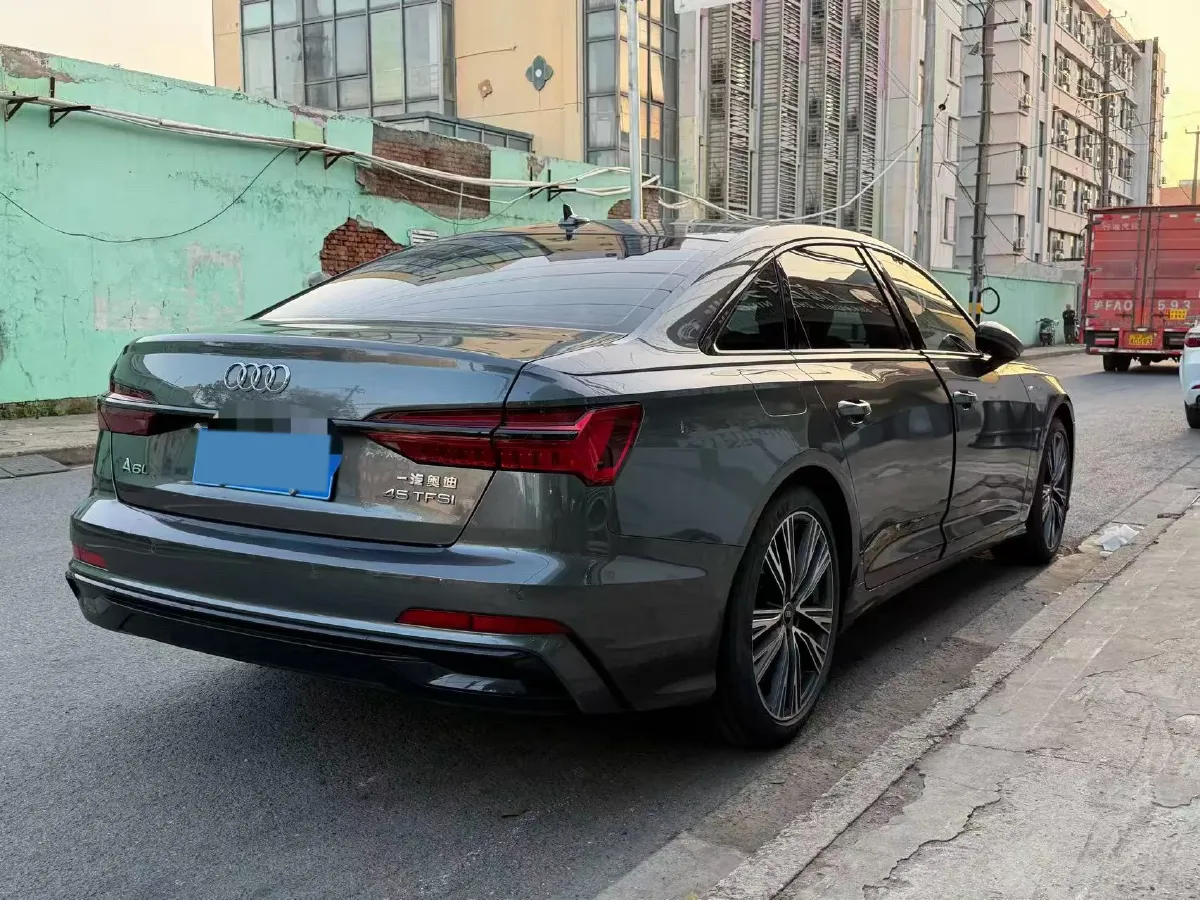 2024 Audi A6L 2.0T 190HP L4 7DCT,autocango,china used car exporter,china ev exporter,chinese used car exporter,chinese used ev exporter