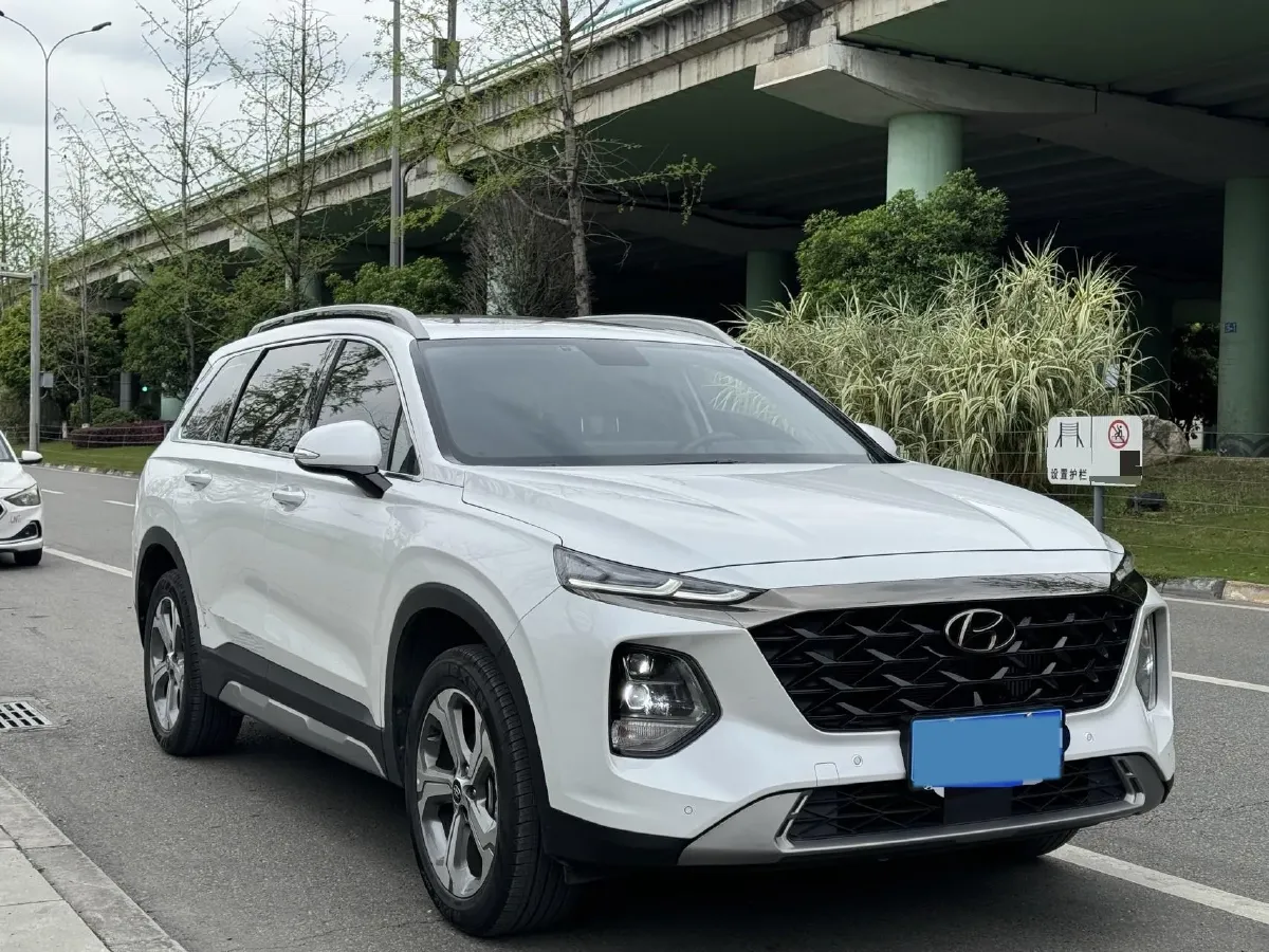 2023 Hyundai Santafe 2.0T 230HP L4 8AT,autocango,china used car exporter,china ev exporter,chinese used car exporter,chinese used ev exporter