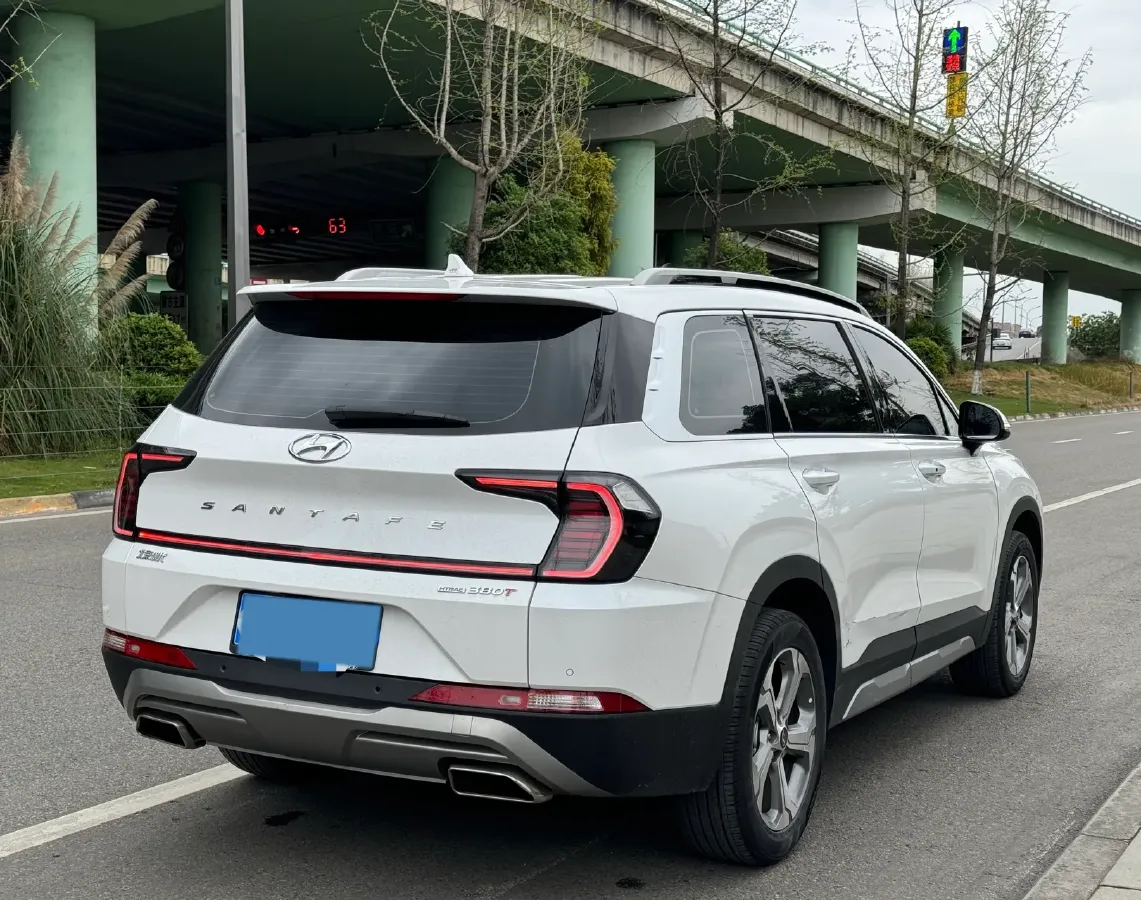 2023 Hyundai Santafe 2.0T 230HP L4 8AT,autocango,china used car exporter,china ev exporter,chinese used car exporter,chinese used ev exporter