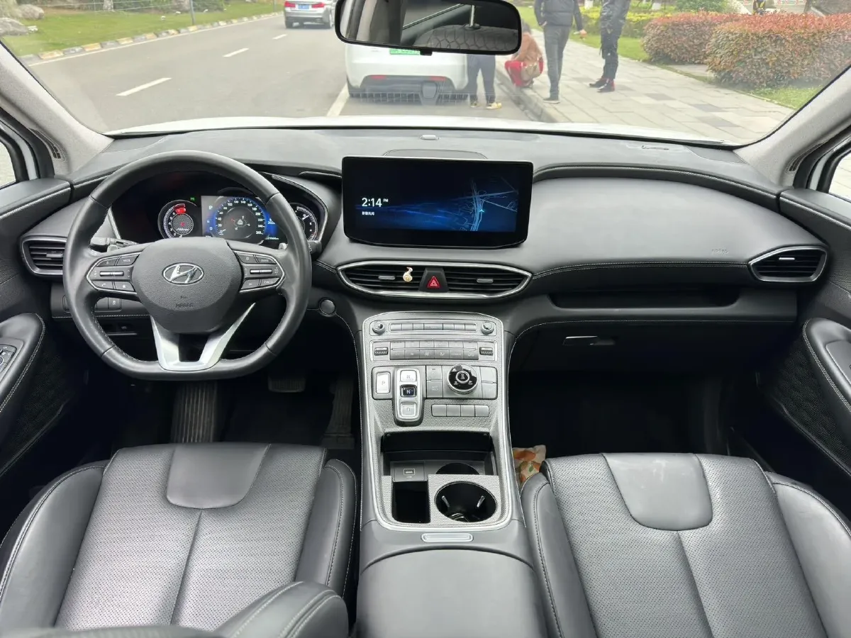 2023 Hyundai Santafe 2.0T 230HP L4 8AT,autocango,china used car exporter,china ev exporter,chinese used car exporter,chinese used ev exporter