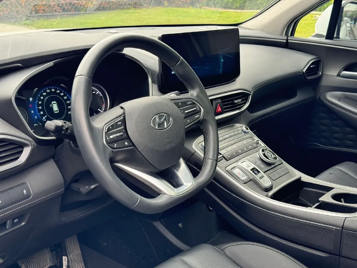 2023 Hyundai Santafe 2.0T 230HP L4 8AT,autocango,china used car exporter,china ev exporter,chinese used car exporter,chinese used ev exporter