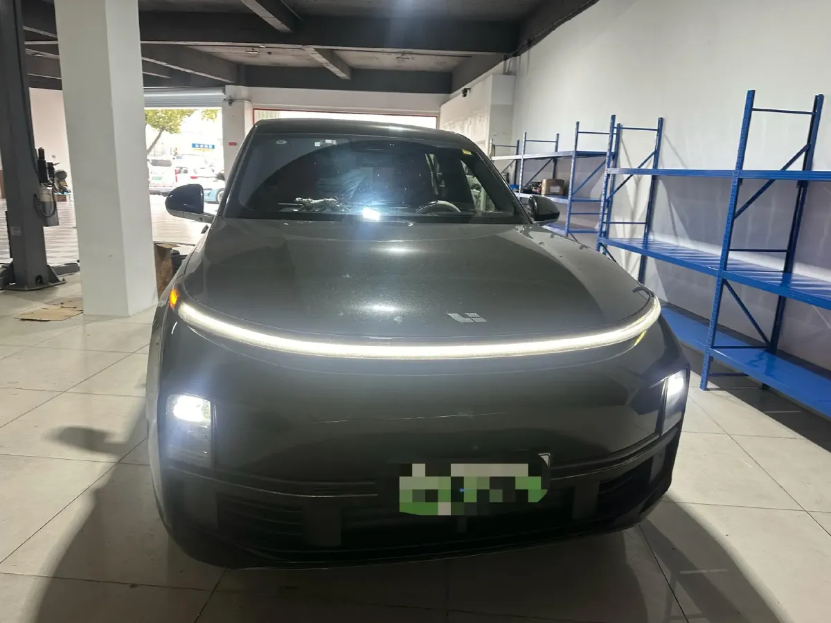 2023 Li L8 Range Extended 154HP REEV 40.9KWH,autocango,china used car exporter,china ev exporter,chinese used car exporter,chinese used ev exporter