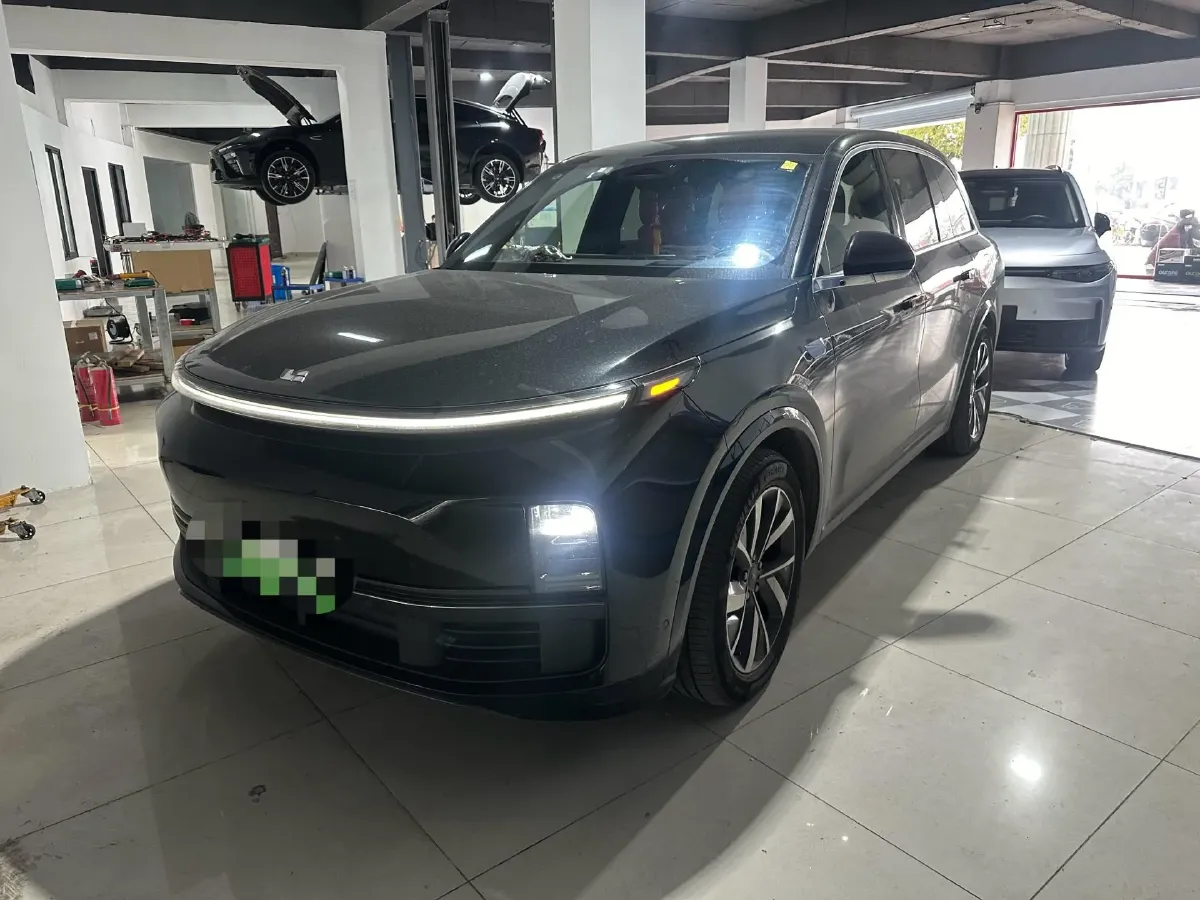 2023 Li L8 Range Extended 154HP REEV 40.9KWH,autocango,china used car exporter,china ev exporter,chinese used car exporter,chinese used ev exporter