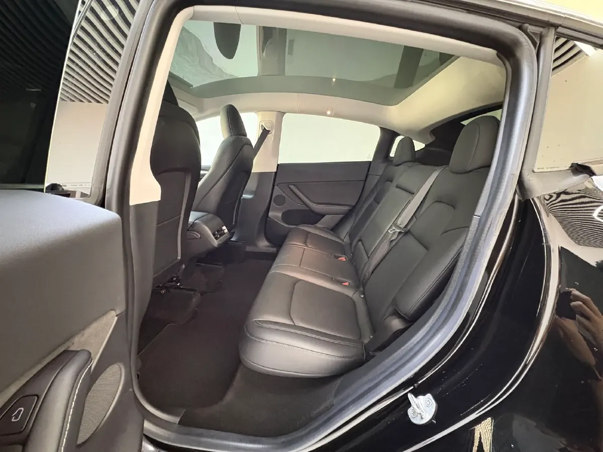 2022 Tesla Model Y BEV 60KWH,autocango,china used car exporter,china ev exporter,chinese used car exporter,chinese used ev exporter