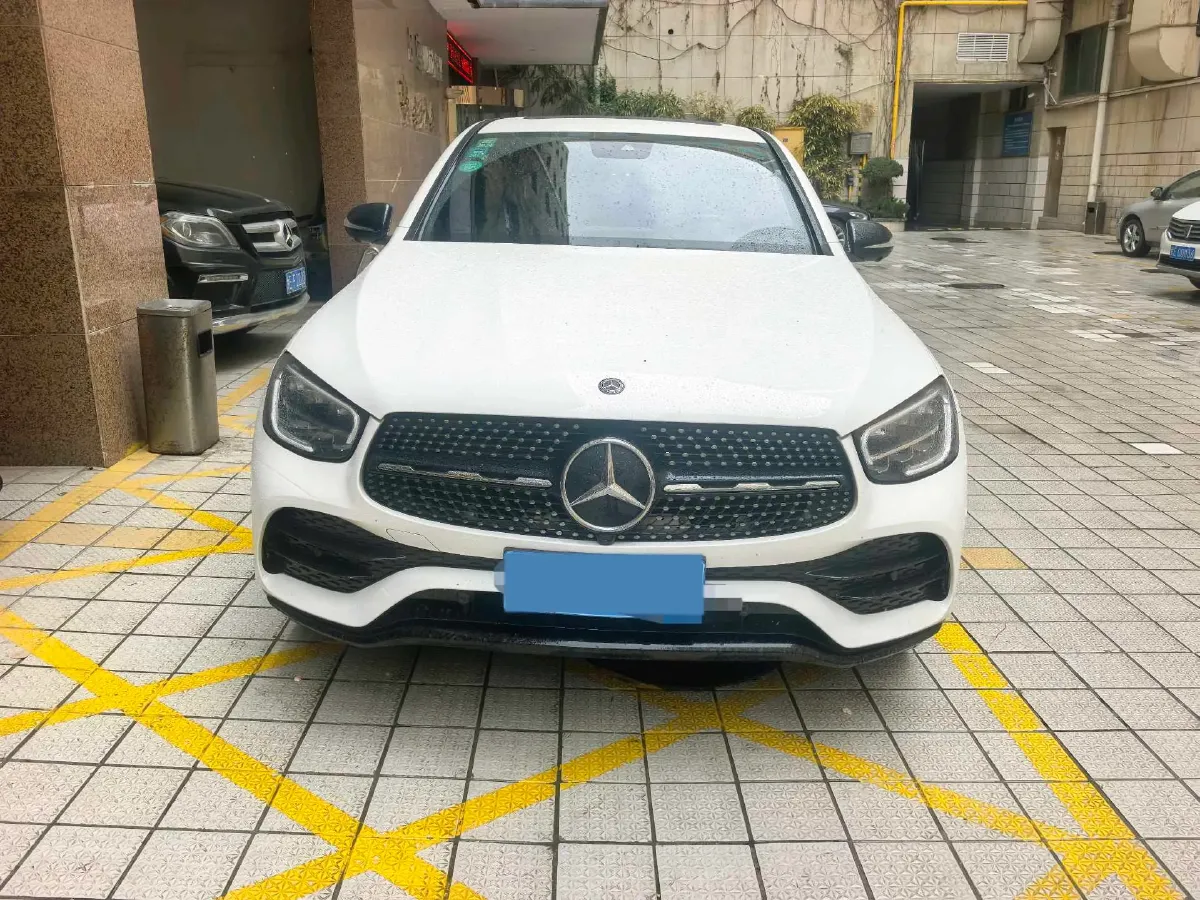 2020 Mercedes-Benz GLC Coupe 2.0T 258HP L4 9AT,autocango,china used car exporter,china ev exporter,chinese used car exporter,chinese used ev exporter