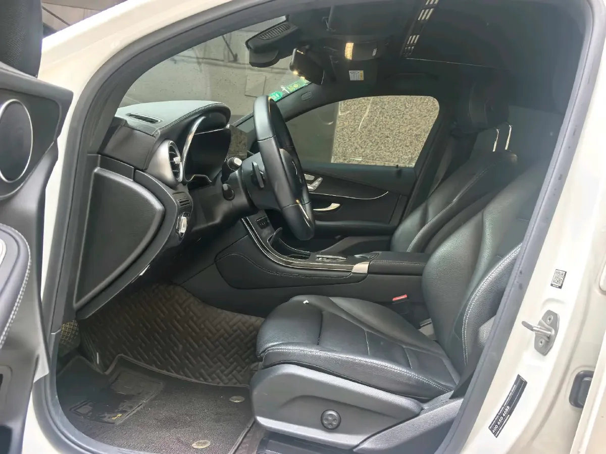 2020 Mercedes-Benz GLC Coupe 2.0T 258HP L4 9AT,autocango,china used car exporter,china ev exporter,chinese used car exporter,chinese used ev exporter