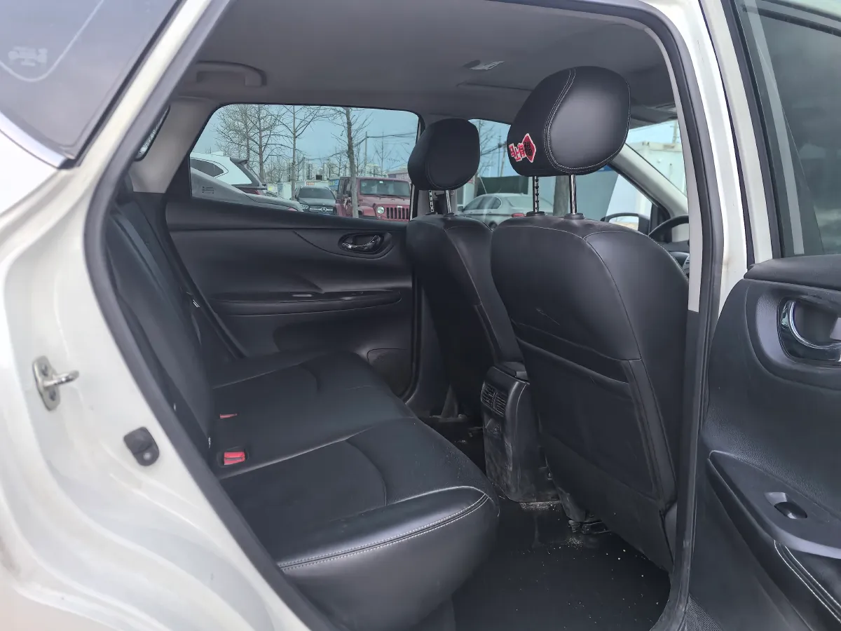 2023 Nissan Tiida 1.6L 122HP L4 CVT,autocango,china used car exporter,china ev exporter,chinese used car exporter,chinese used ev exporter