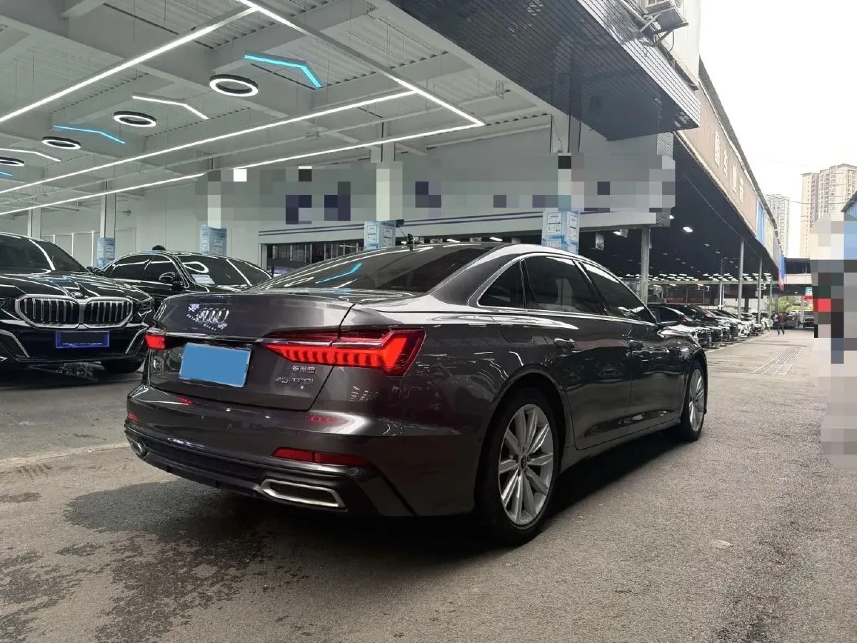 2022 Audi A6L 2.0T 224HP L4 7DCT,autocango,china used car exporter,china ev exporter,chinese used car exporter,chinese used ev exporter
