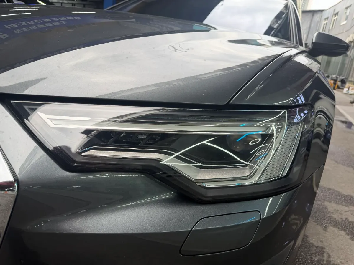 2022 Audi A6L 2.0T 224HP L4 7DCT,autocango,china used car exporter,china ev exporter,chinese used car exporter,chinese used ev exporter